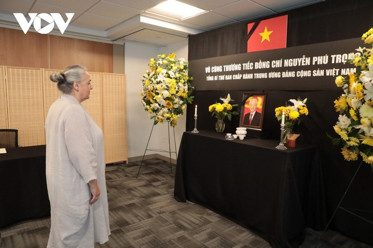 Đại sứ Monaco viếng Tổng Bí thư Nguyễn Phú Trọng. Ảnh: VOV.