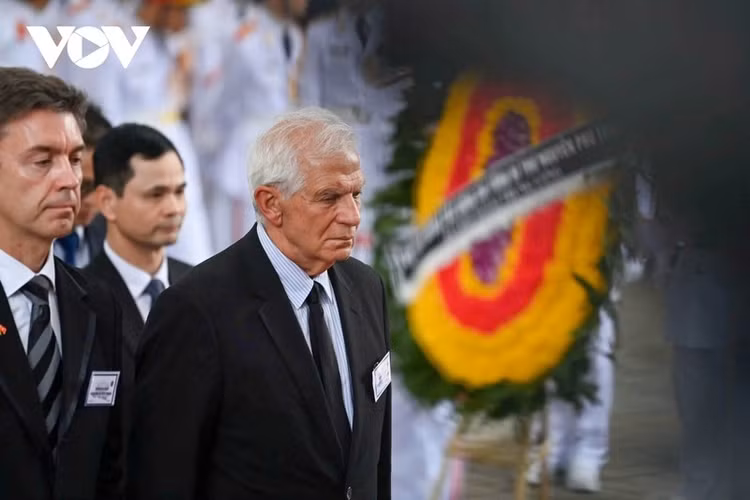 Đoàn Liên minh Châu Âu do ông Josep Borrell, Phó Chủ tịch Ủy ban Châu Âu, đại diện cấp cao về chính sách đối ngoại và an ninh làm Trưởng đoàn - Ảnh: VOV
