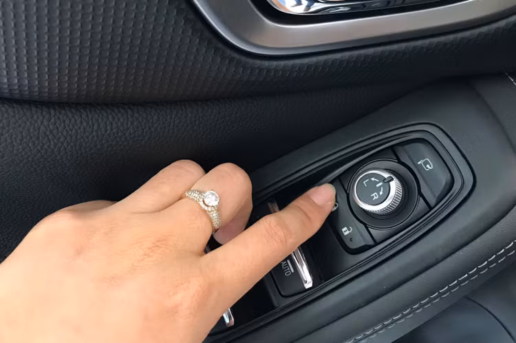 Các bộ phận trên xe ô tô cần được khử khuẩn trong mùa dịch ảnh 2