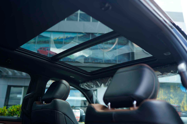 Cận cảnh siêu bán tải RAM 1500 phiên bản cao nhất Longhorn tại Việt Nam ảnh 8