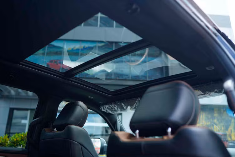 Cận cảnh siêu bán tải RAM 1500 phiên bản cao nhất Longhorn tại Việt Nam ảnh 8