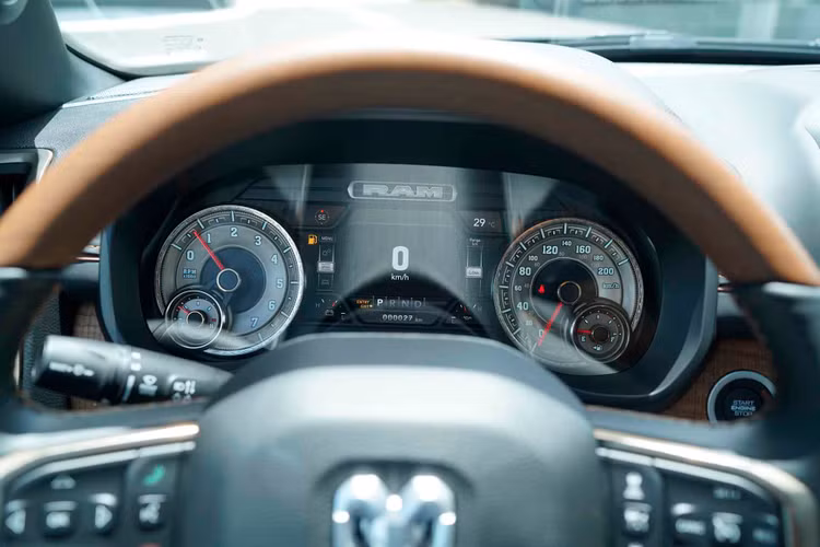 Cận cảnh siêu bán tải RAM 1500 phiên bản cao nhất Longhorn tại Việt Nam ảnh 11