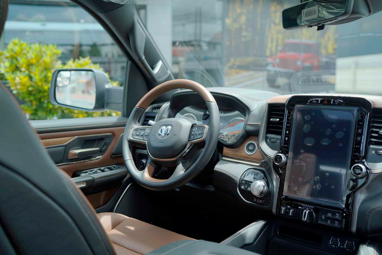 Cận cảnh siêu bán tải RAM 1500 phiên bản cao nhất Longhorn tại Việt Nam ảnh 10