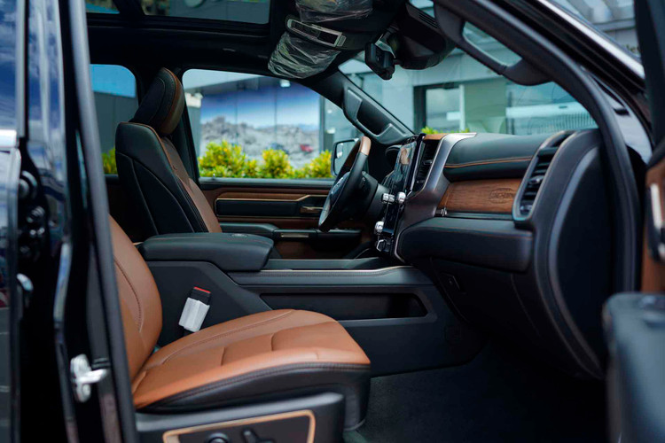 Cận cảnh siêu bán tải RAM 1500 phiên bản cao nhất Longhorn tại Việt Nam ảnh 4