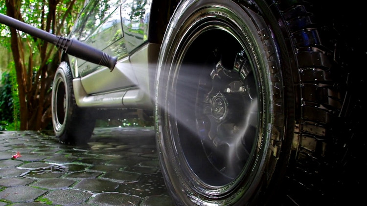 Tự vệ sinh ô tô tại nhà cần chuẩn bị những dụng cụ gì? ảnh 2