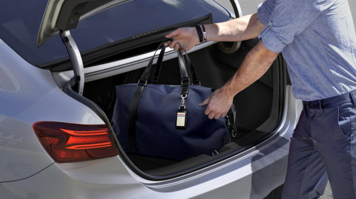 Tuy nhiên, chi tiết nhiều người mong đợi nhất lại không xuất hiện đó là phanh tay điện tử.