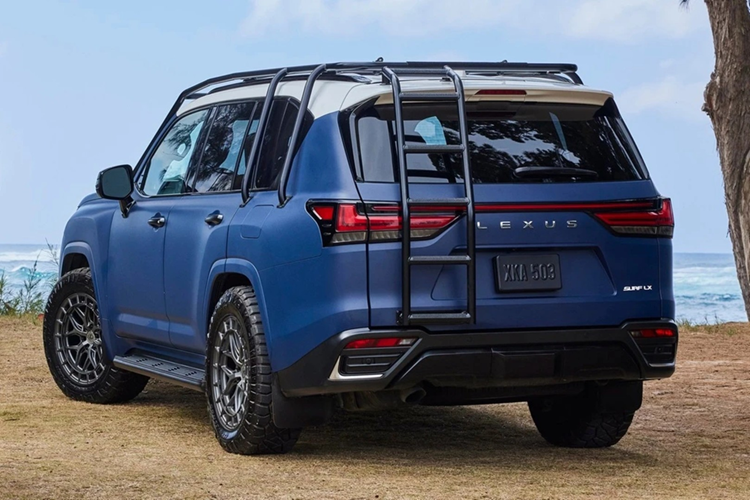 Tại Mỹ, Lexus LX 600 có giá từ 106.850 USD tương đương 2,67 tỷ đồng và LX 700h có giá từ 117.850 USD, tương đương 2,95 tỷ đồng. Tại Việt Nam, Lexus LX600 có mức giá dao động từ 8,5 đến 9,6 tỷ đồng.