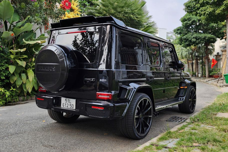 Cung cấp sức mạnh cho Brabus 800 Widestar là khối động cơ tăng áp kép V8 4.0 lít nguyên bản đã được tinh chỉnh lại để cho ra công suất lên đến 789 mã lực và 1.000 Nm mô-men xoắn cực đại. Nguyên bản trên G 63, sức mạnh từ khối động cơ này chỉ dừng lại ở con số 577 mã lực và 850 Nm.