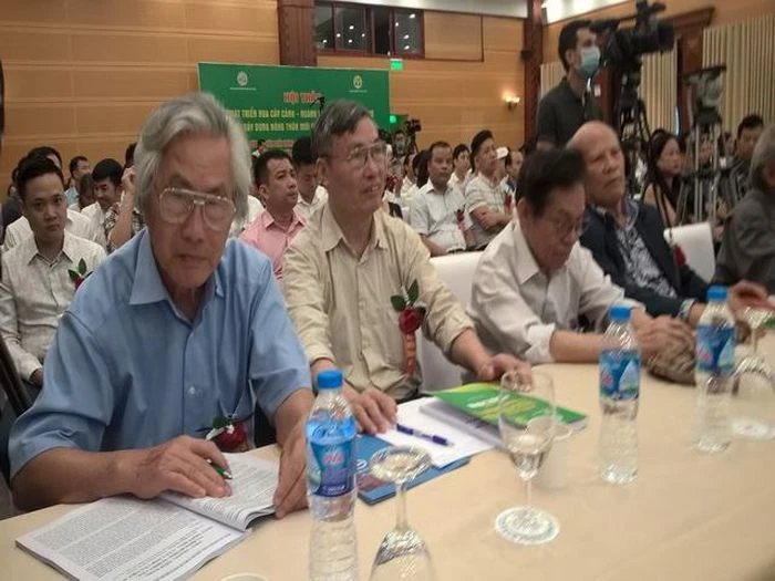 'Phát triển hoa, cây cảnh – ngành kinh tế sinh thái trong xây dựng nông thôn mới và đô thị văn minh'. ảnh 2