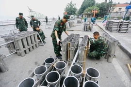 Cận cảnh các trận địa pháo hoa ở Hà Nội chào năm mới 2026 