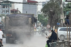 Tuyến đường nối Tố Hữu - đường 70 dang dở, khói bụi, ô nhiễm ở Hà Nội