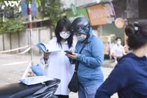 Phụ huynh căng thẳng vì cuộc đua vào lớp 10