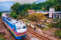 Mở bán vé tàu Tết 2027: Nhà ga hết cảnh chen chúc nhờ kênh bán trực tuyến