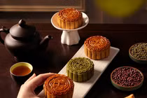 Bánh Trung thu cao cấp: Sự kết hợp giữa nghệ thuật và hương vị truyền thống