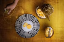 Xu hướng bánh Trung thu độc lạ lên ngôi ở phân khúc cao cấp