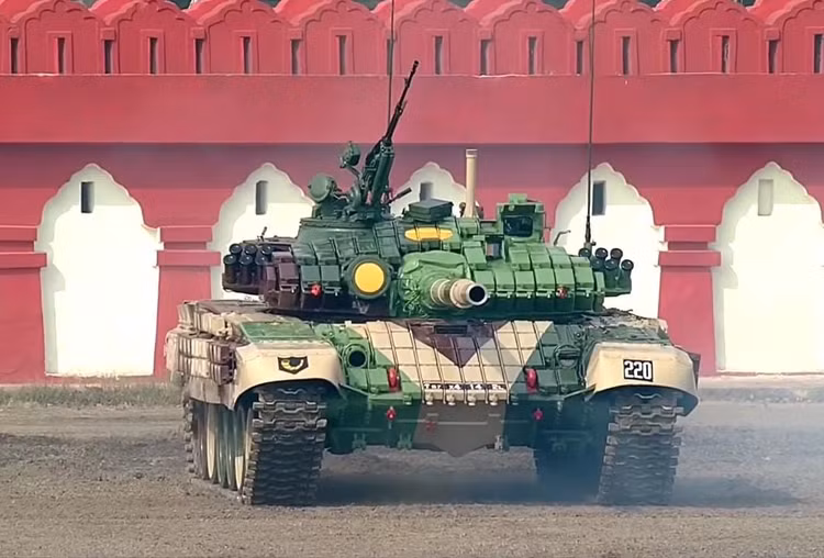 t-72-ci-ajeya.jpg
