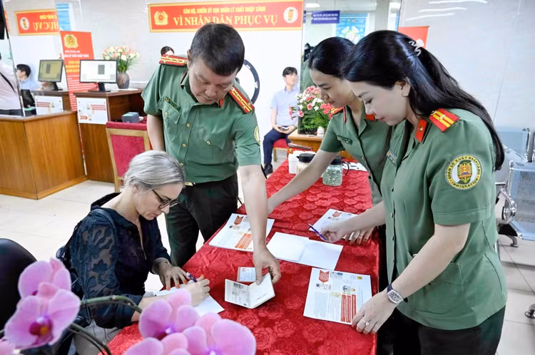 a08-dinh-danh-nuoc-ngoai-3jpg-1751428553794.jpg