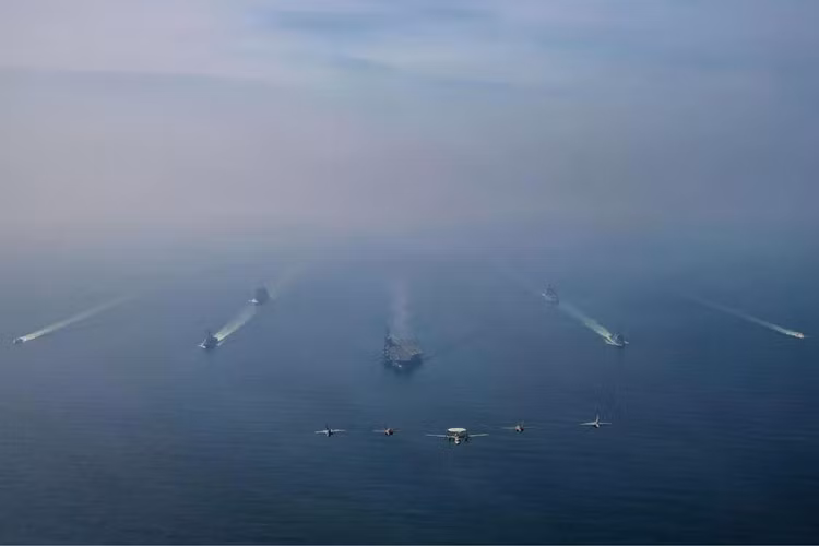 us-positions-massive-naval-and-air-power-across-middle-east-in-full-scale-iran-deterrence-posture-c94a92a7.jpg