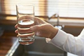 Trước giờ nghỉ trưa, làm điều này để hỗ trợ hạ axit uric tự nhiên