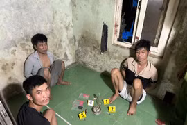 Bắt 3 đối tượng tàng trữ gần 600 viên ma túy tổng hợp ở Quảng Trị