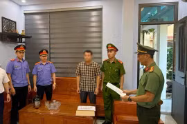 Hiệu trưởng trường tiểu học Quảng Trị bị bắt vì nhận hối lộ