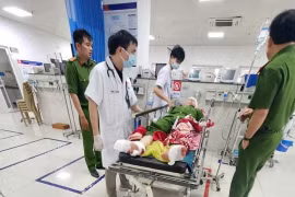 Bệnh viện Việt Nam - Cuba Đồng Hới phẫu thuật cho cảnh sát bị chém nặng
