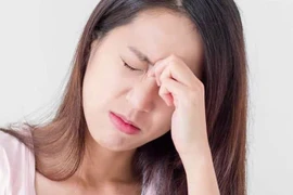 Đau đầu mãn tính, khi nào cần đi khám chuyên khoa thần kinh?