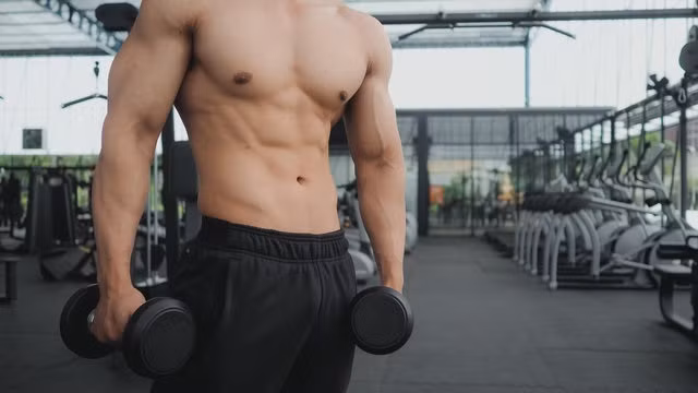 Tập gym gây teo cậu nhỏ, yếu sinh lý: Sự thật hay lời đồn? - 1