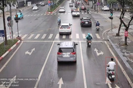 Camera AI phát hiện 23 trường hợp vượt đèn đỏ tại một nút giao ở Hà Nội