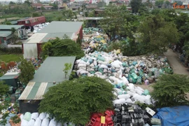 Cận cảnh ô nhiễm ở ‘thủ phủ’ tái chế rác thải nhựa lớn nhất Hà Nội