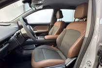 Êm, đẹp và nhiều tiện nghi, VinFastVF MPV 7 khiến các gia đình Việt khó chối từ