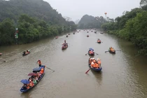 Vòi tiền khách tại Lễ hội chùa Hương, hai lái đò bị xử phạt