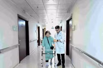 Vinmec ra mắt robot hỗ trợ thay khớp gối, mở rộng cơ hội phẫu thuật với chi phí hợp lý ngay tại Việt Nam