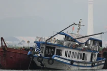 Vụ lật tàu Vịnh Xanh 58 trên Vịnh Hạ Long: 2 du thuyền xin lỗi vì bắn pháo hoa