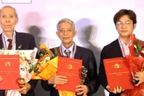 PGS.TSKH. Vũ Cao Minh người hồi sinh cho đá