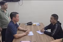 Khởi tố người cha bạo hành, ngăn cấm 2 con đến trường ở Hưng Yên