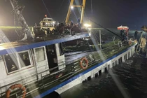 Tàu Vịnh Xanh 58 bị lật trên Vịnh Hạ Long xuất bến trước cảnh báo thời tiết