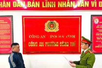 Khởi tố đối tượng đập phá quán karaoke ở Hà Tĩnh