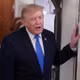 Vì sao Tổng thống Trump hoãn cuộc tấn công mới vào Iran?