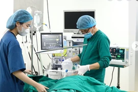 Chọc dò buồng trứng tại phòng khám tư, trẻ 10 tuổi nguy kịch vì nhiễm trùng