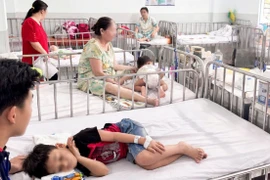 Số ca tay chân miệng tăng mạnh tại TP HCM, nhiều ca biến chứng nặng