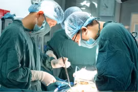 Rò bàng quang, đại tràng xích ma dễ nhiễm trùng huyết đe dọa tính mạng