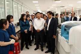 Phó Thủ tướng kiểm tra đôn đốc tiến độ Cơ sở 2 Bệnh viện Bạch Mai