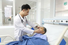 Cụ bà 71 tuổi phải múc bỏ nhãn cầu vì chó nhà tấn công