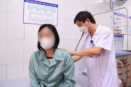 Nhiều người mắc cúm B nghiêm trọng trong thời tiết giao mùa