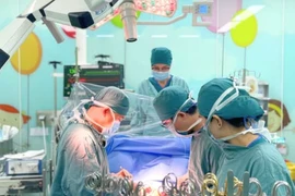 Phẫu thuật thành công ca hẹp khí quản, tim bẩm sinh đặc biệt phức tạp