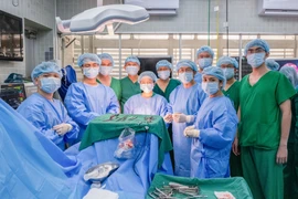 2 bệnh viện, 8 chuyên khoa cùng cứu ca ung thư hốc mũi xâm lấn 