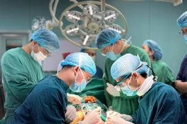 Cấy ghép vạt da cứu chân hoại tử không còn khả năng giữ lại