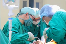 Ngã xe máy thanh niên 17 tuổi nguy cơ mất chi vì tắc mạch đùi