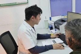 Sán lá gan nhỏ gây tắc mật ở bệnh nhân viêm gan do rượu